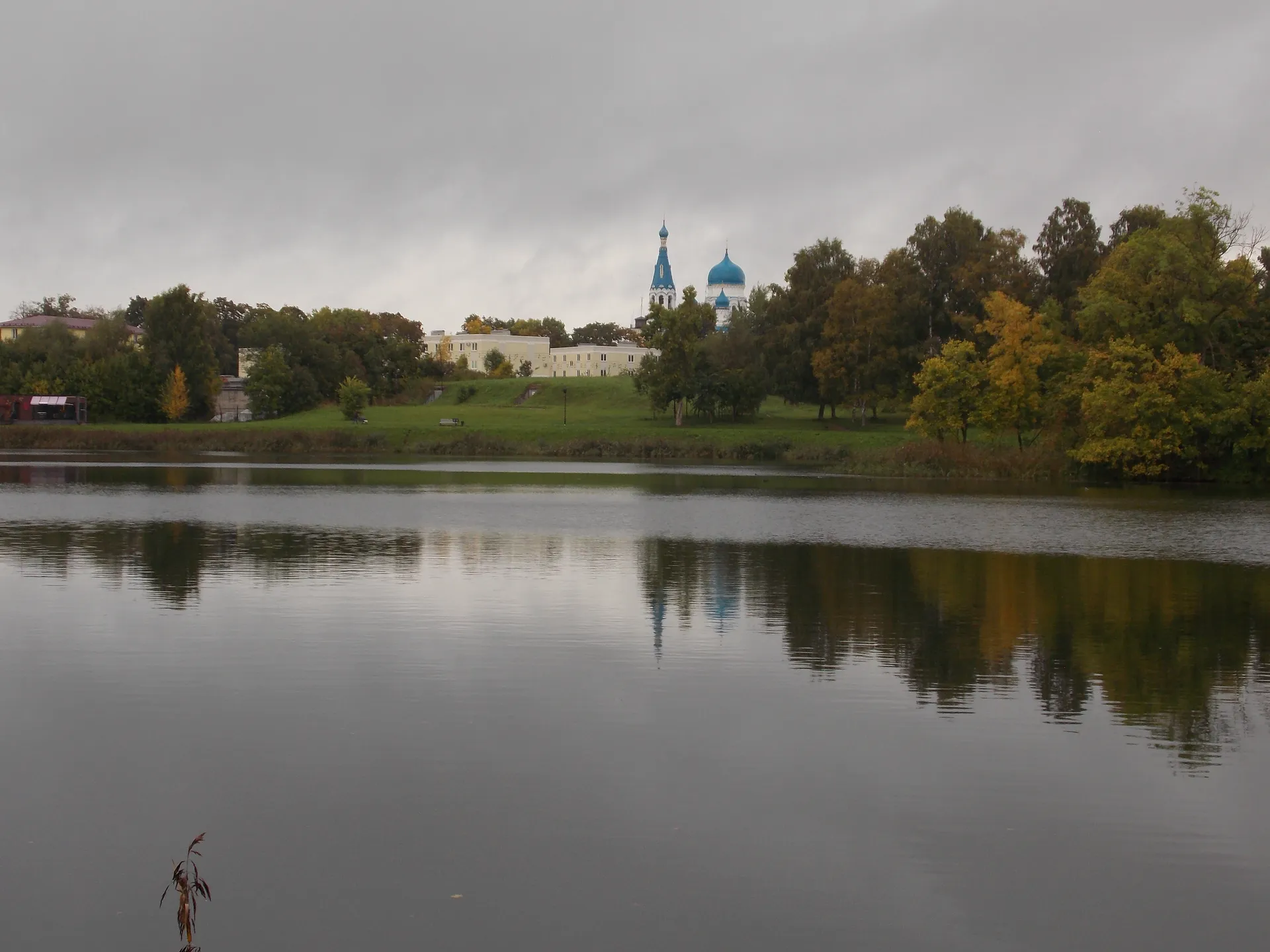 Черное озеро