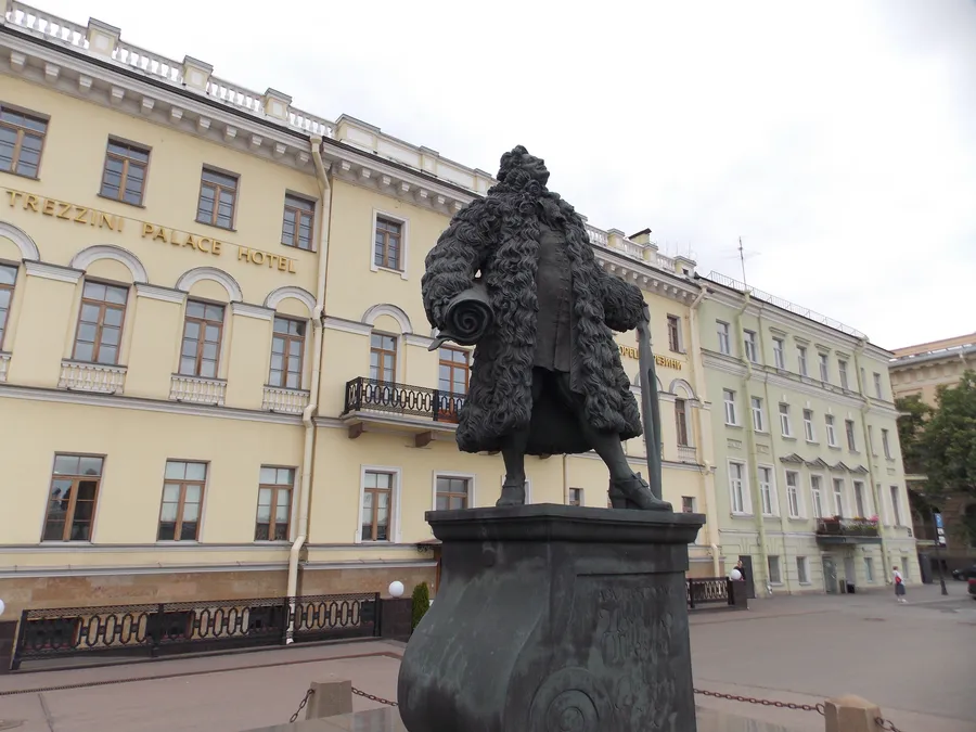 Памятник Трезини