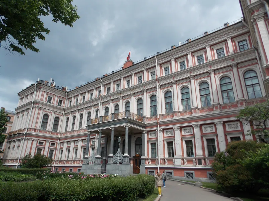 Николаевский дворец