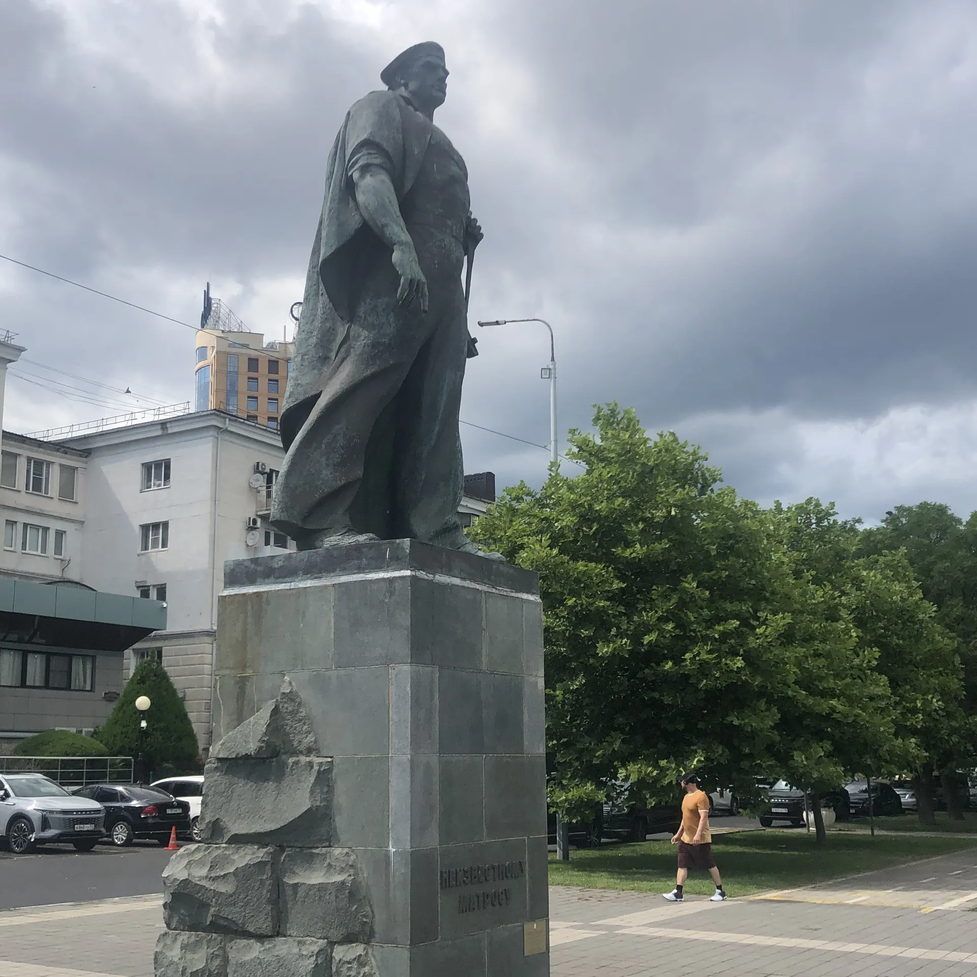 Памятник неизвестному матросу