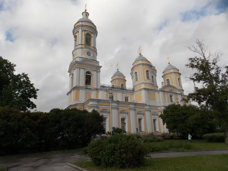 Петроградский район, от Александровского парка до Князь-Владимирского собора