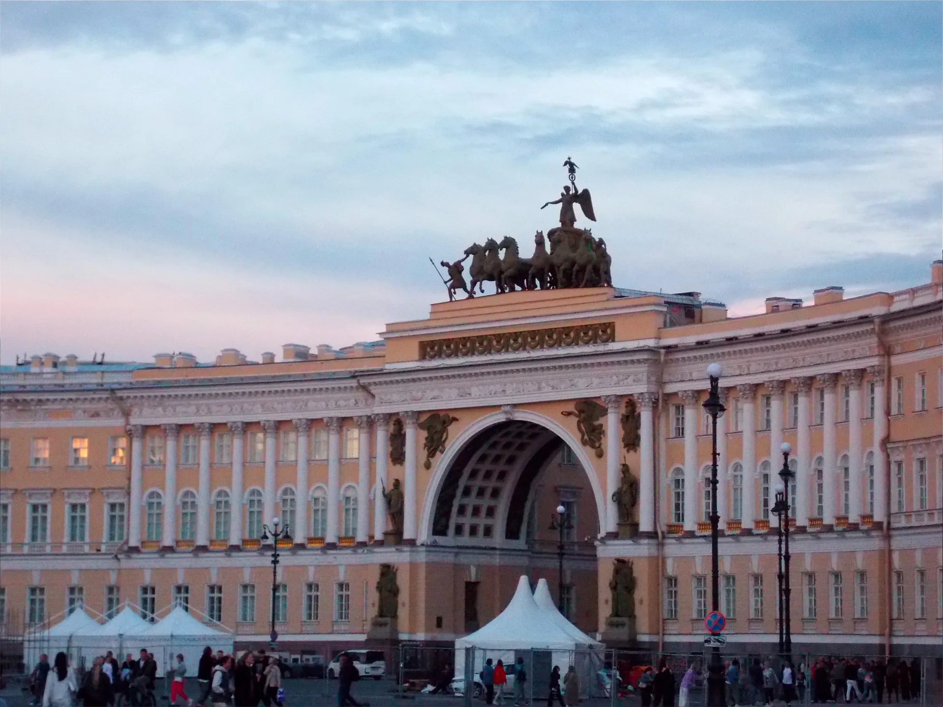 Главные достопримечательности Санкт-Петербурга, Дворцовая площадь, Эрмитаж, Исаакиевский собор